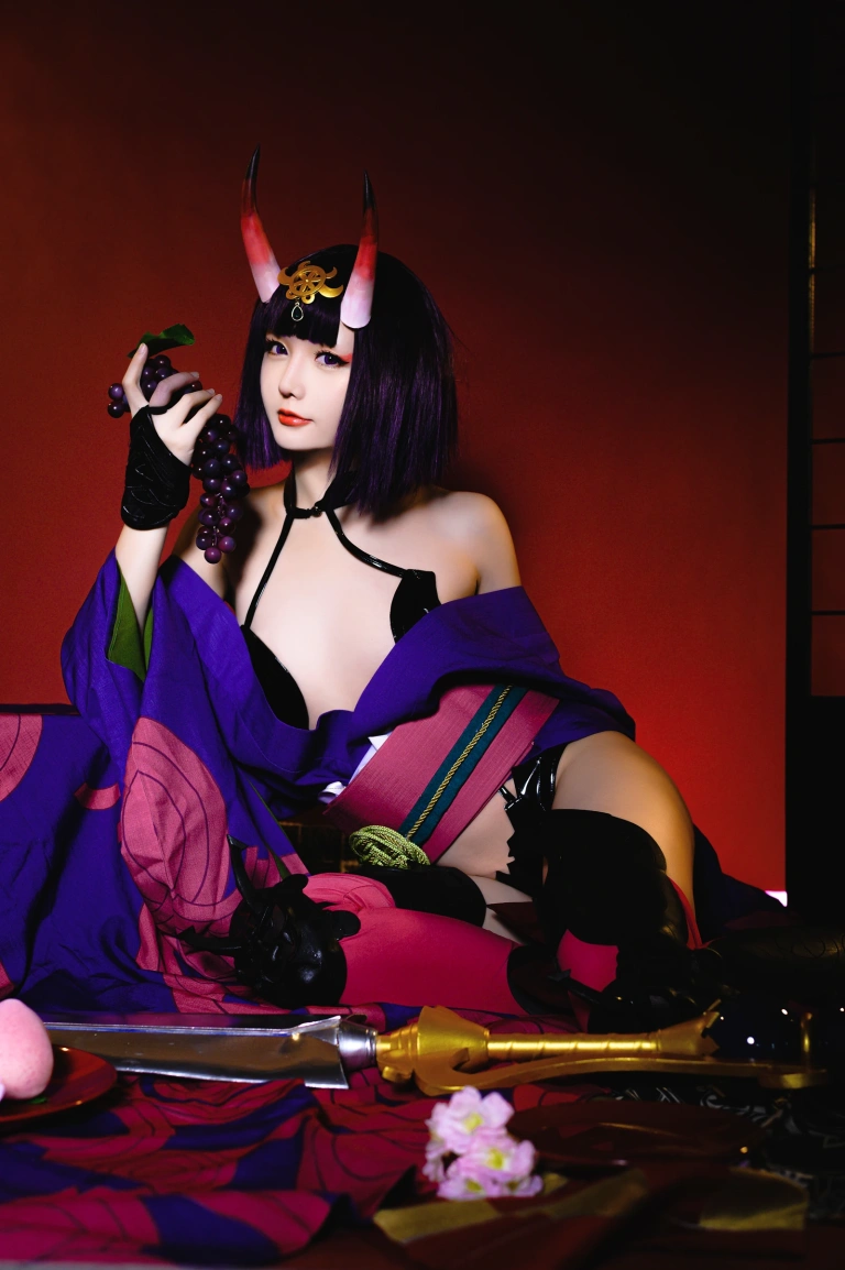 星之迟迟《《星之彼方》 酒吞原皮》主题写真：20张全套美图