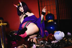 星之迟迟《《星之彼方》 酒吞原皮》主题写真：20张全套美图