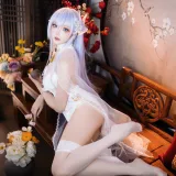 瓜希酱《阿尔比恩旗袍》主题写真：20张全套美图