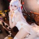 瓜希酱《阿尔比恩旗袍》主题写真：20张全套美图