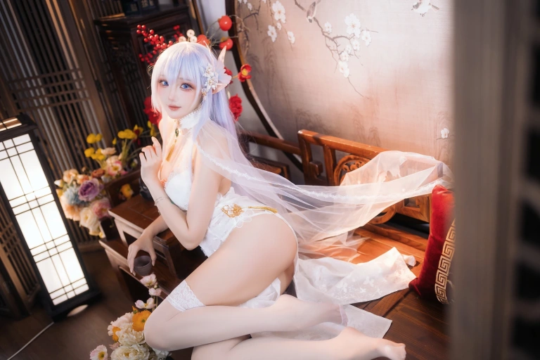 瓜希酱《阿尔比恩旗袍》主题写真：20张全套美图