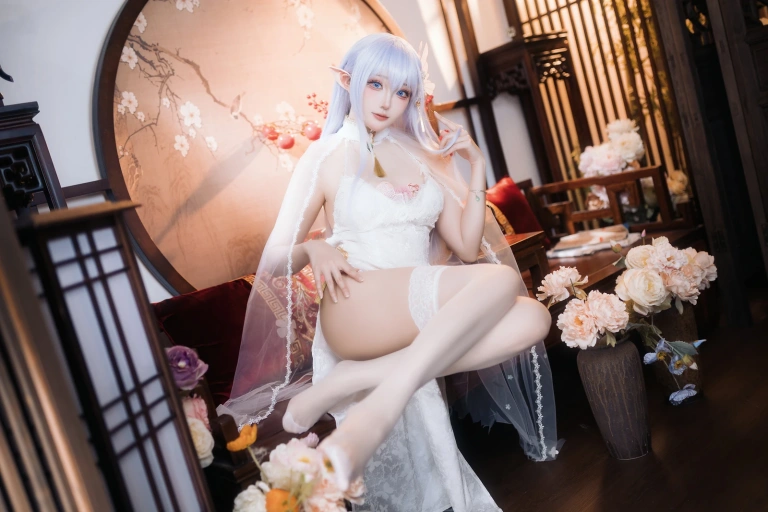 瓜希酱《阿尔比恩旗袍》主题写真：20张全套美图