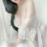 小仓千代《情人节》主题写真：21张全套美图