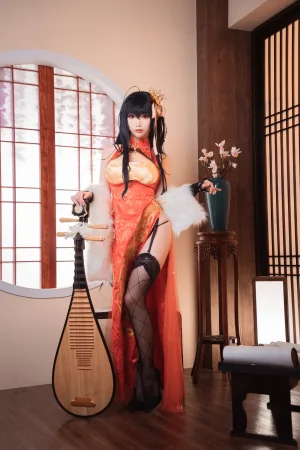 面饼仙儿《大凤旗袍》主题写真：30张全套美图