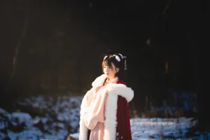 桜桃喵《熹微》主题写真：30张全套美图