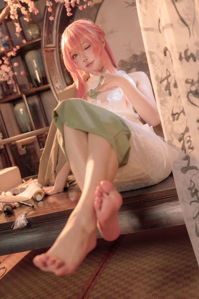 阿包也是兔娘《碧蓝航线 英仙座旗袍》主题写真：30张全套美图