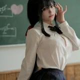 小仓千代《碧蓝航线 大凤JK》主题写真：45张全套美图