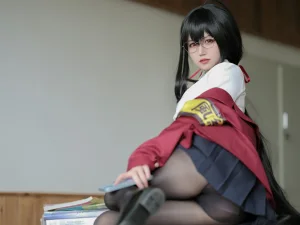 小仓千代《碧蓝航线 大凤JK》主题写真：45张全套美图