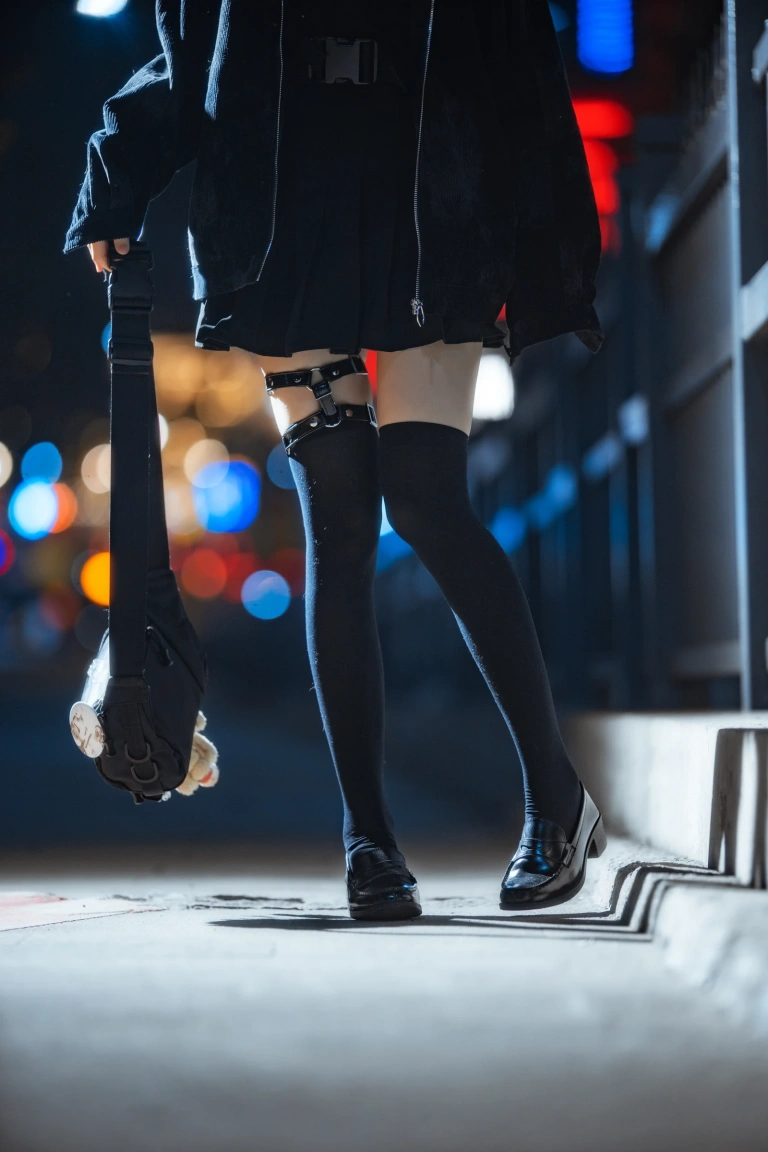 桜桃喵《VV》主题写真：39张全套美图