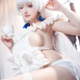 瓜希酱《碧蓝航线 光辉》主题写真：12张全套美图