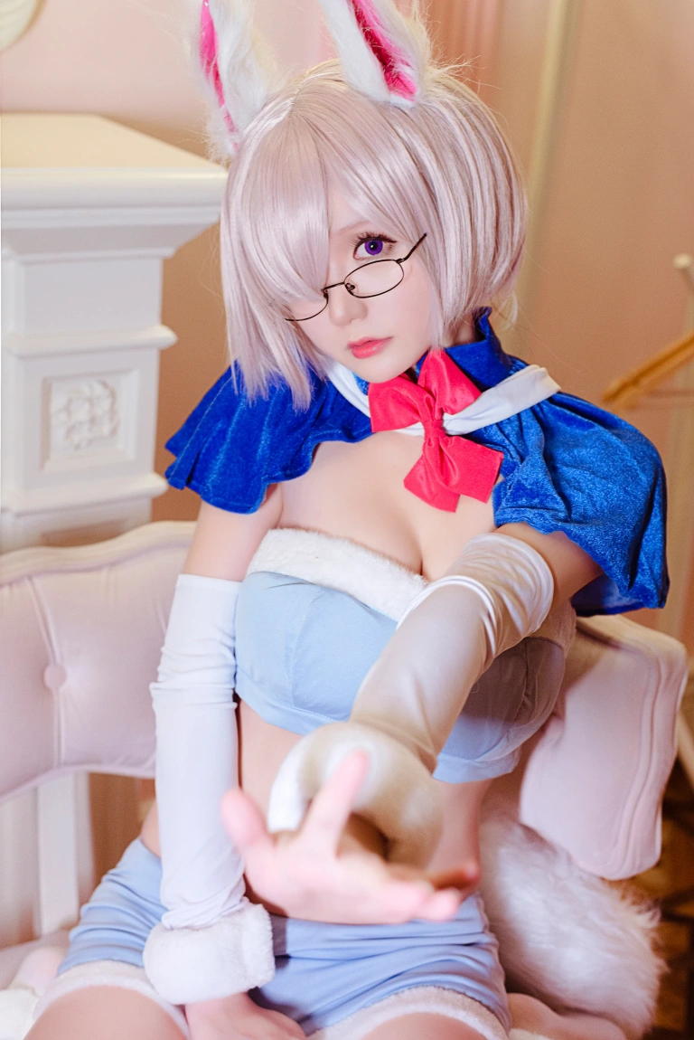 星之迟迟《《星之彼方》 套组赠送 玛修芙芙》主题写真：15张全套美图