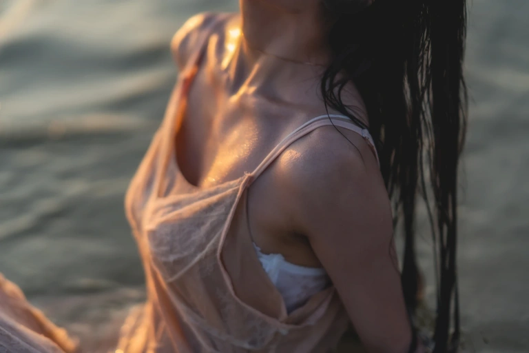 桜桃喵《潮汐》主题写真：33张全套美图