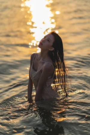 桜桃喵《潮汐》主题写真：33张全套美图