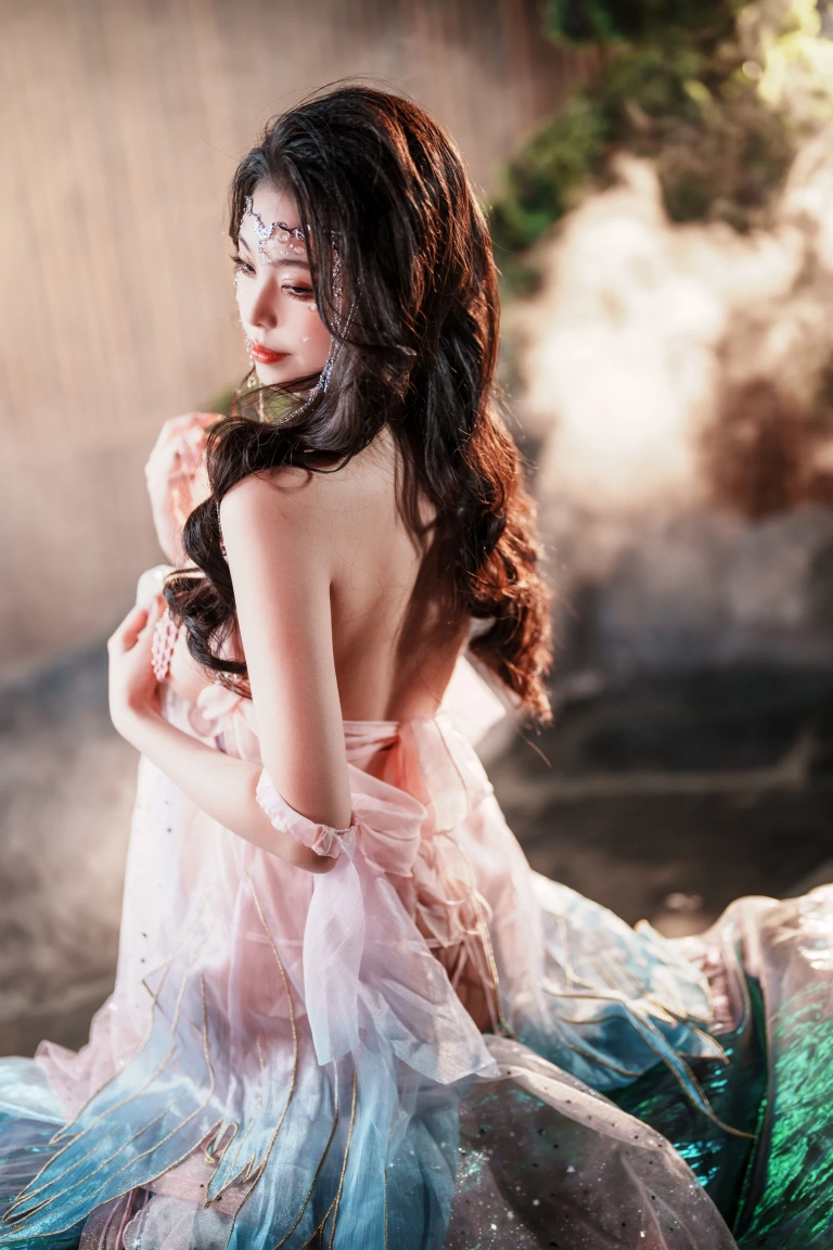蜜汁猫裘《美人鱼》主题写真：63张全套美图，含1个视频