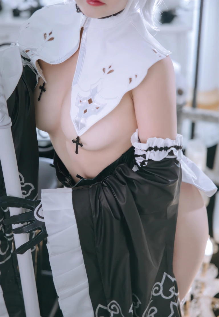 日奈娇(椎名莜)《2B奶盖女仆》主题写真：88张全套美图