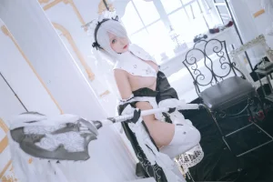 日奈娇(椎名莜)《2B奶盖女仆》主题写真：88张全套美图