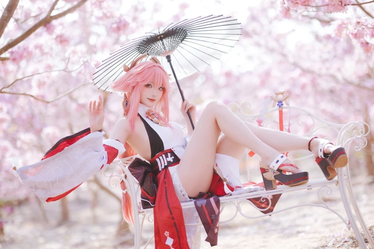 瓜希酱《原神 八重神子》主题写真：20张全套美图