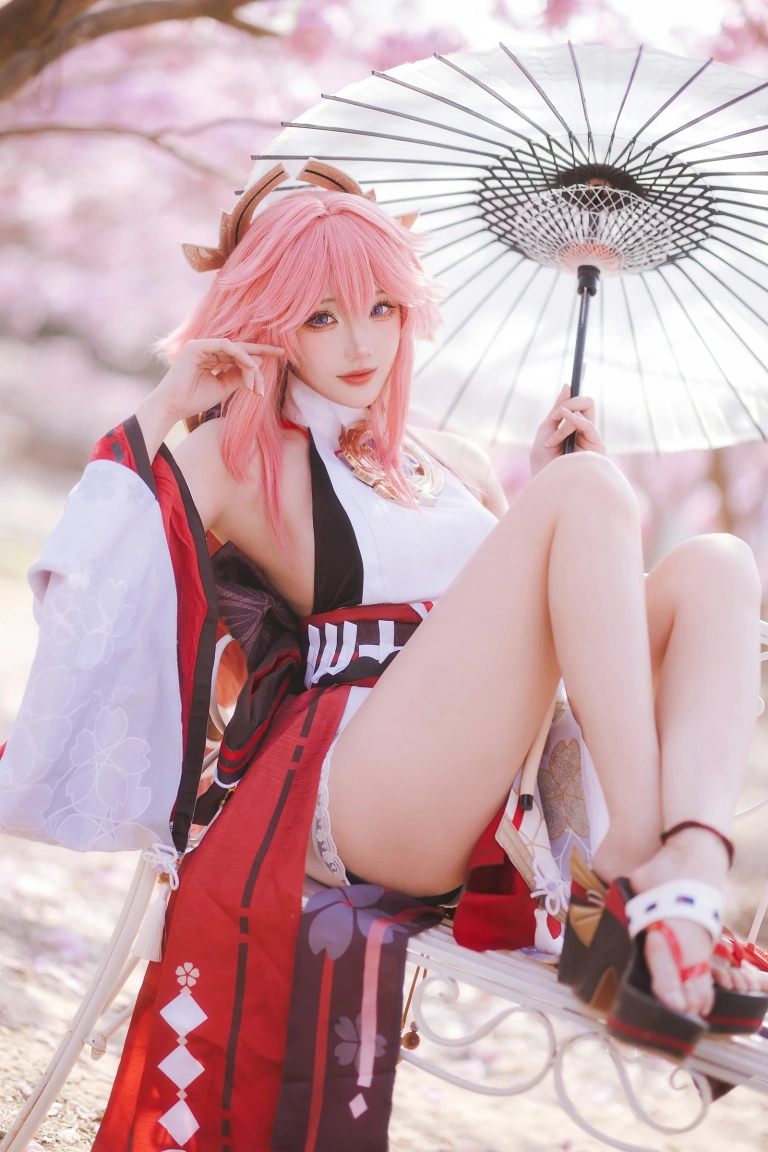 瓜希酱《原神 八重神子》主题写真：20张全套美图