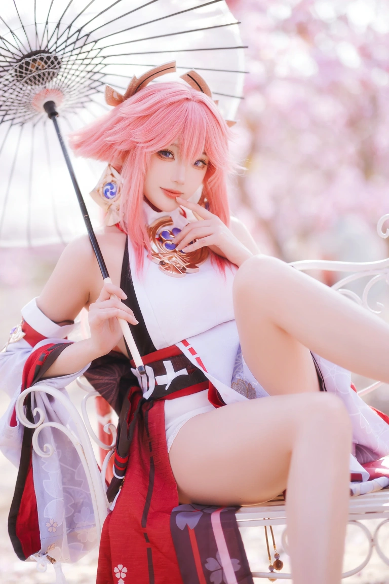 瓜希酱《原神 八重神子》主题写真：20张全套美图