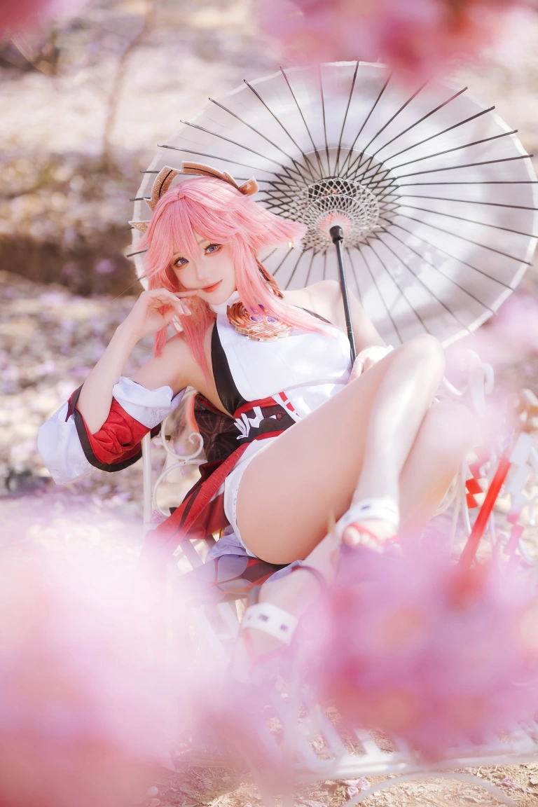 瓜希酱《原神 八重神子》主题写真：20张全套美图