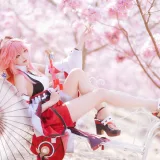 瓜希酱《原神 八重神子》主题写真：20张全套美图