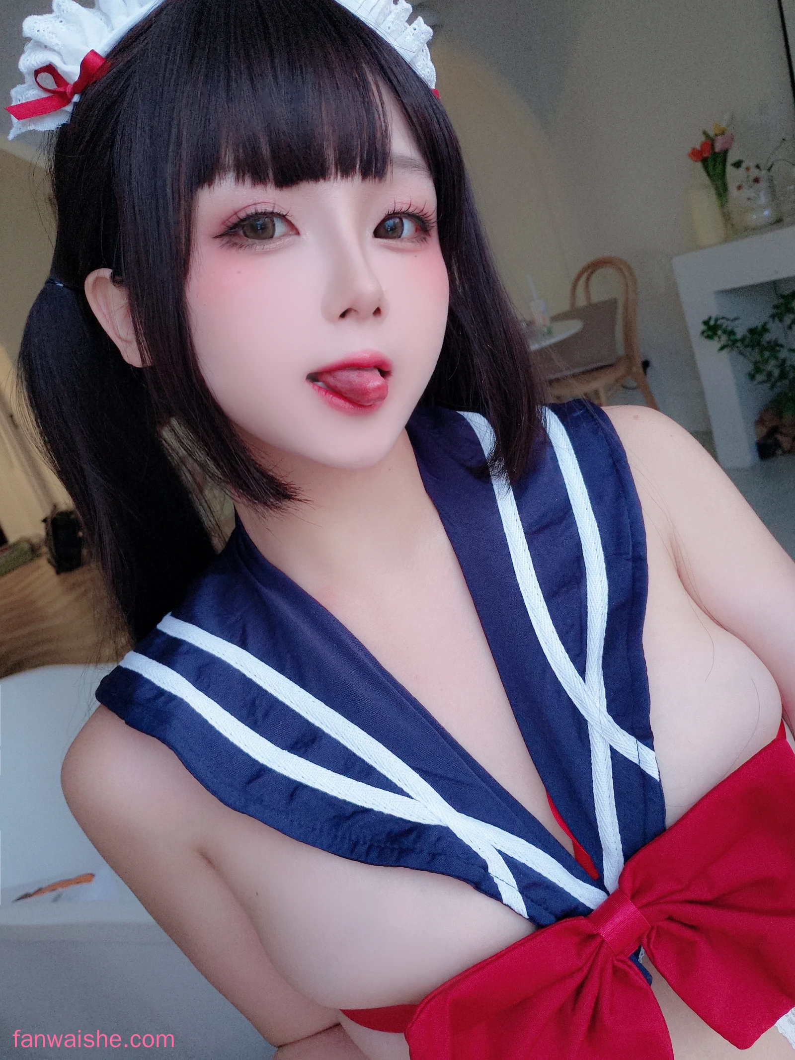日奈娇(椎名莜) 日奈娇(椎名莜) NO.098 - 小礼物 水手服