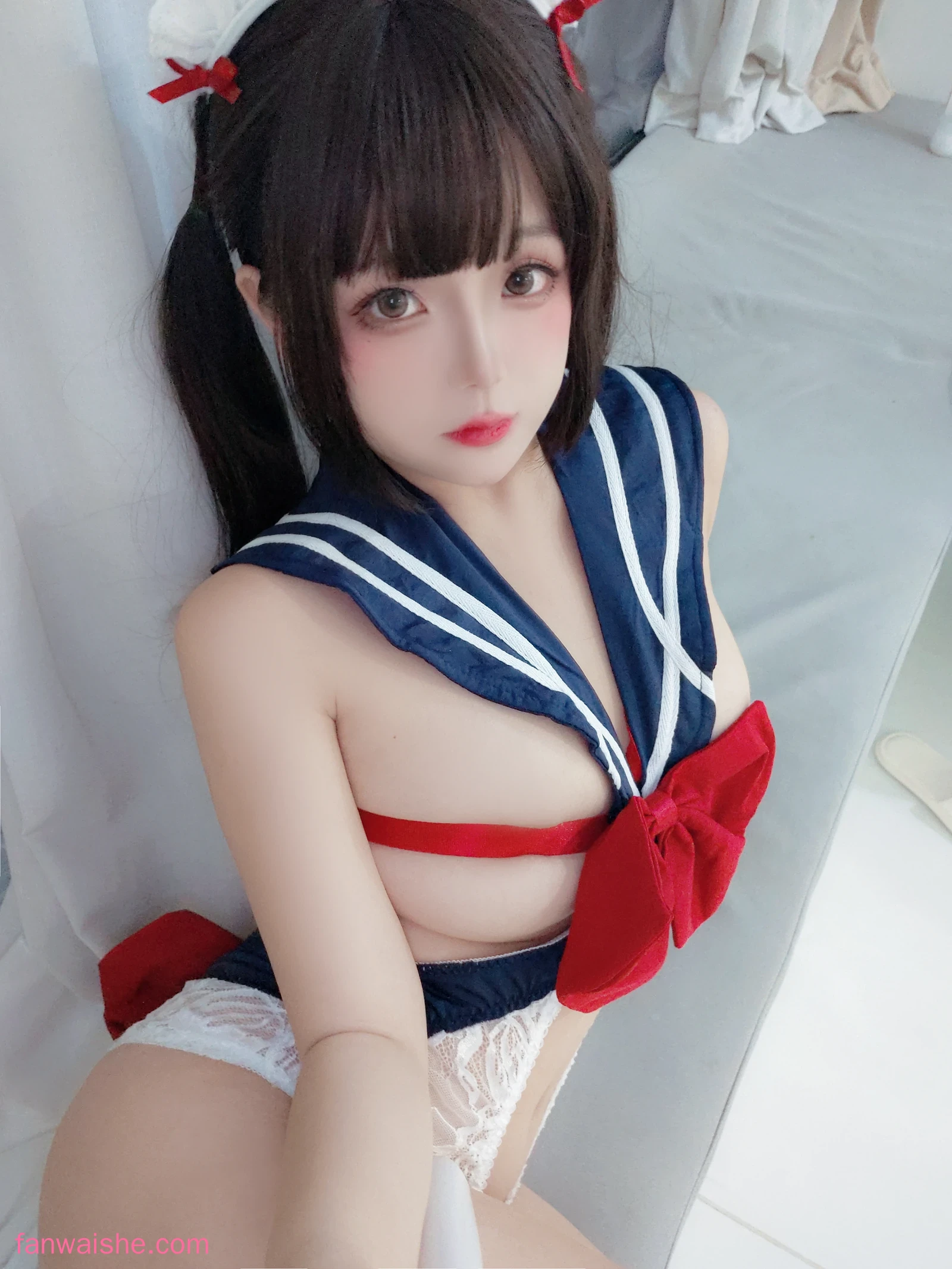 日奈娇(椎名莜) 日奈娇(椎名莜) NO.098 - 小礼物 水手服