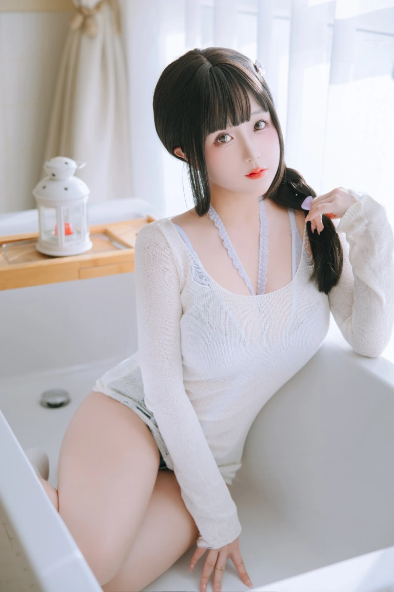 日奈娇(椎名莜)《牛仔裤人妻》主题写真：131张全套美图，含1个视频