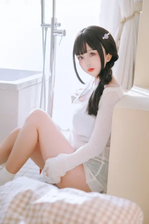 日奈娇(椎名莜)《牛仔裤人妻》主题写真：131张全套美图，含1个视频