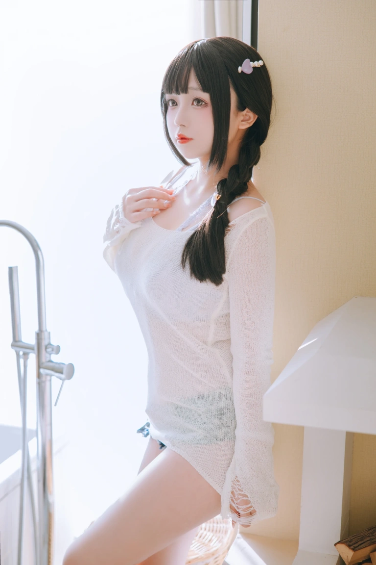 日奈娇(椎名莜)《牛仔裤人妻》主题写真：131张全套美图，含1个视频