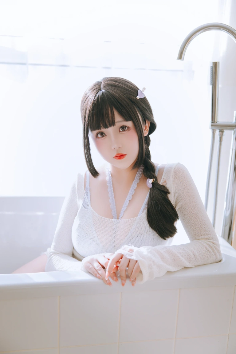 日奈娇(椎名莜)《牛仔裤人妻》主题写真：131张全套美图，含1个视频