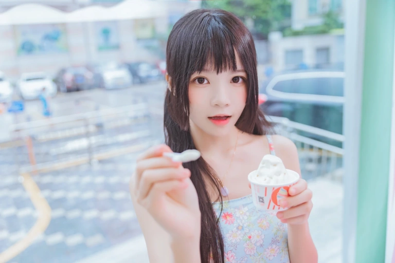 桜桃喵《甜甜×4》主题写真：53张全套美图