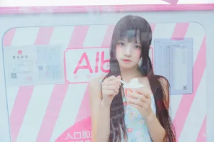 桜桃喵《甜甜×4》主题写真：53张全套美图