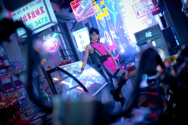 周叽是可爱兔兔《银河社区》主题写真：42张全套美图