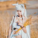 桜桃喵《明日方舟 白金》主题写真：31张全套美图
