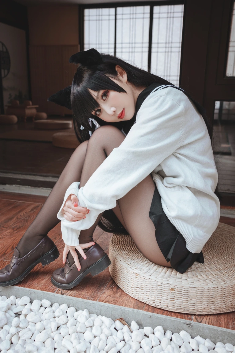 面饼仙儿《爱宕JK2》主题写真：47张全套美图，含1个视频
