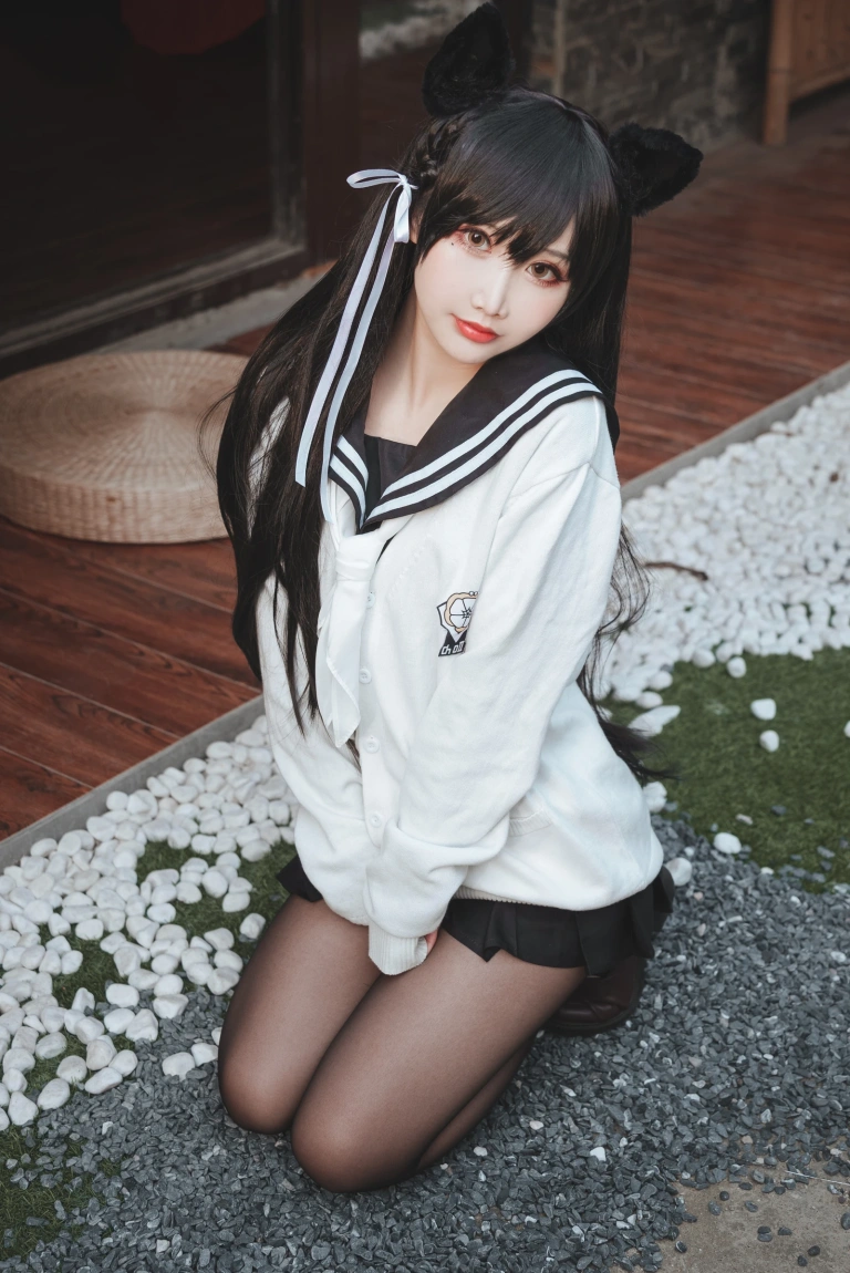 面饼仙儿《爱宕JK2》主题写真：47张全套美图，含1个视频