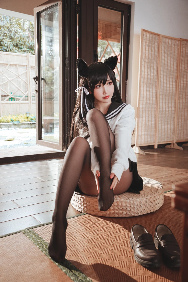 面饼仙儿《爱宕JK2》主题写真：47张全套美图，含1个视频
