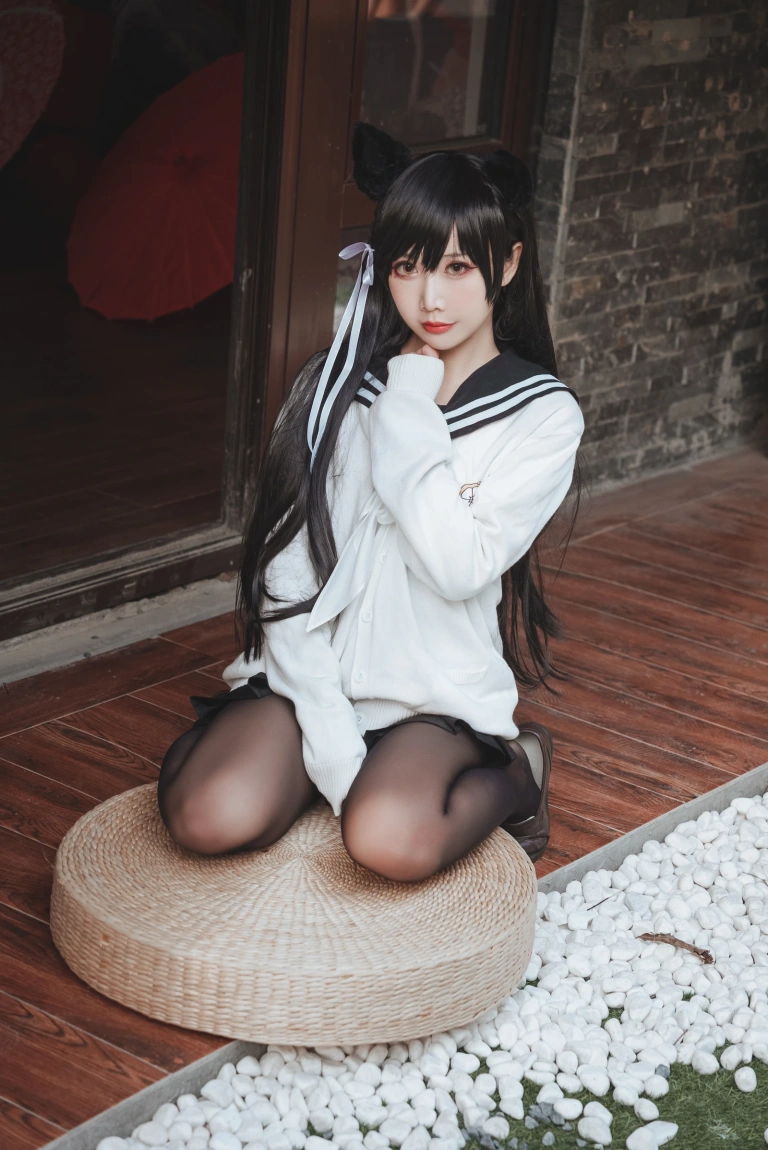 面饼仙儿《爱宕JK2》主题写真：47张全套美图，含1个视频