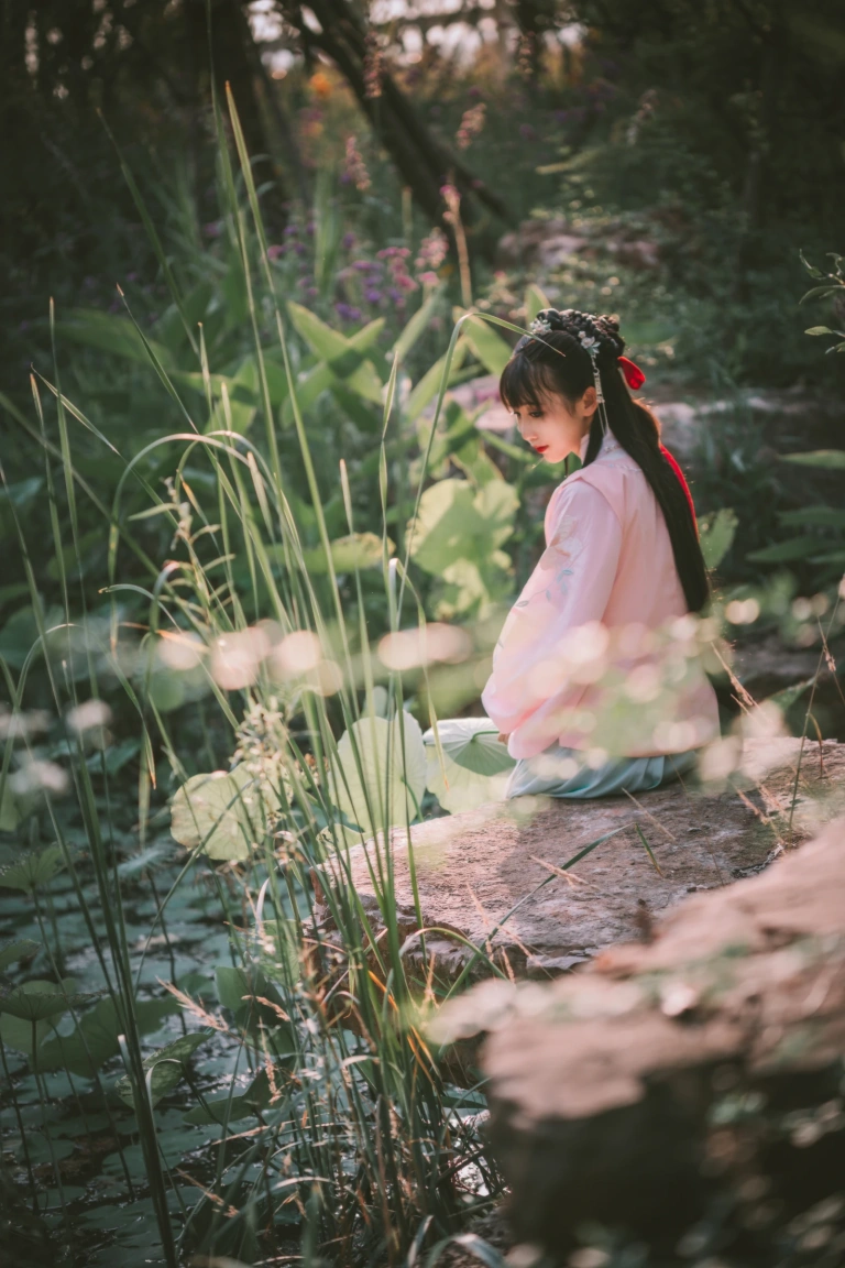 面饼仙儿《明治汉服》主题写真：22张全套美图