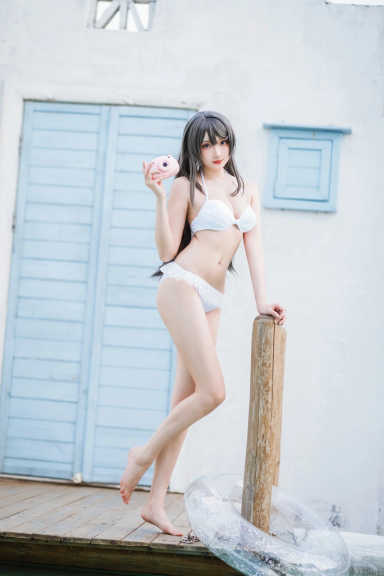 瓜希酱《樱岛麻衣 泳装》主题写真：28张全套美图