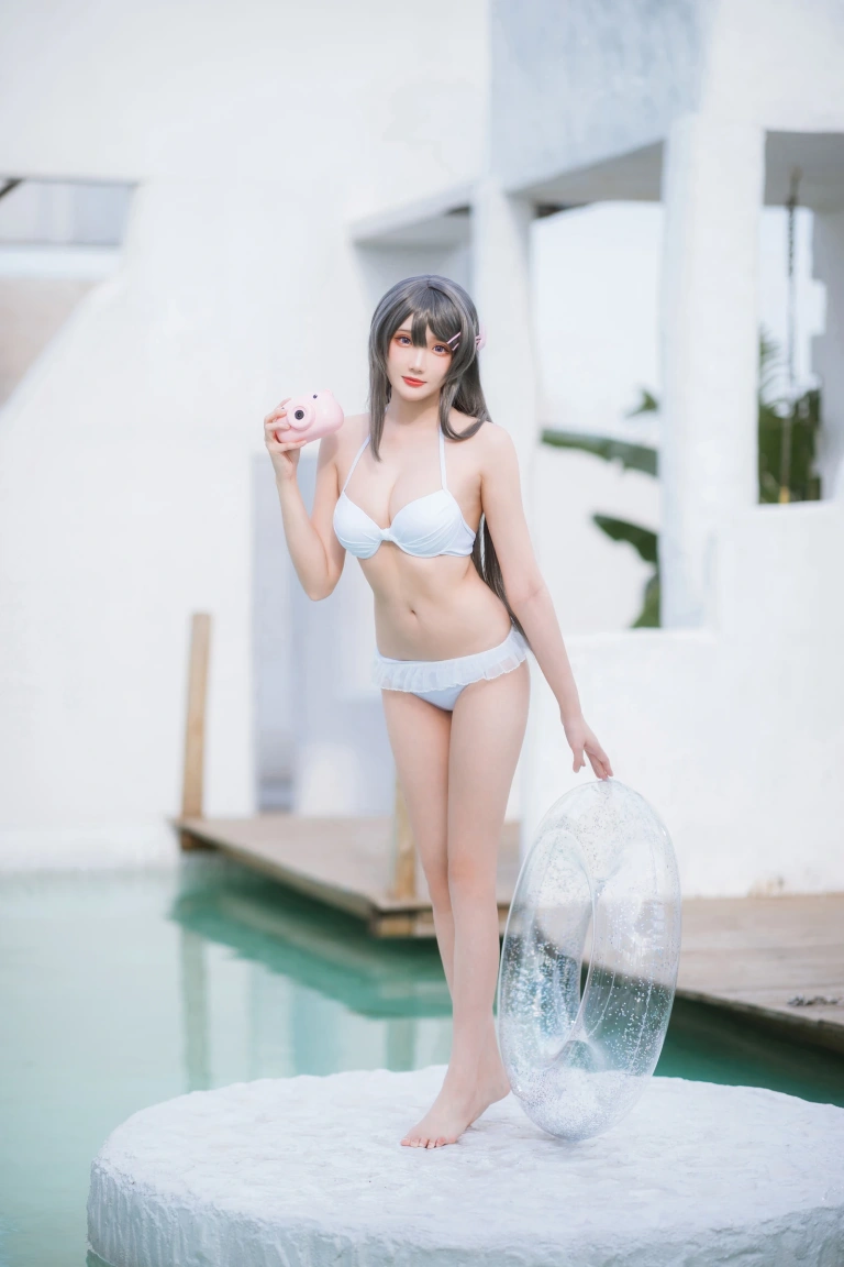 瓜希酱《樱岛麻衣 泳装》主题写真：28张全套美图