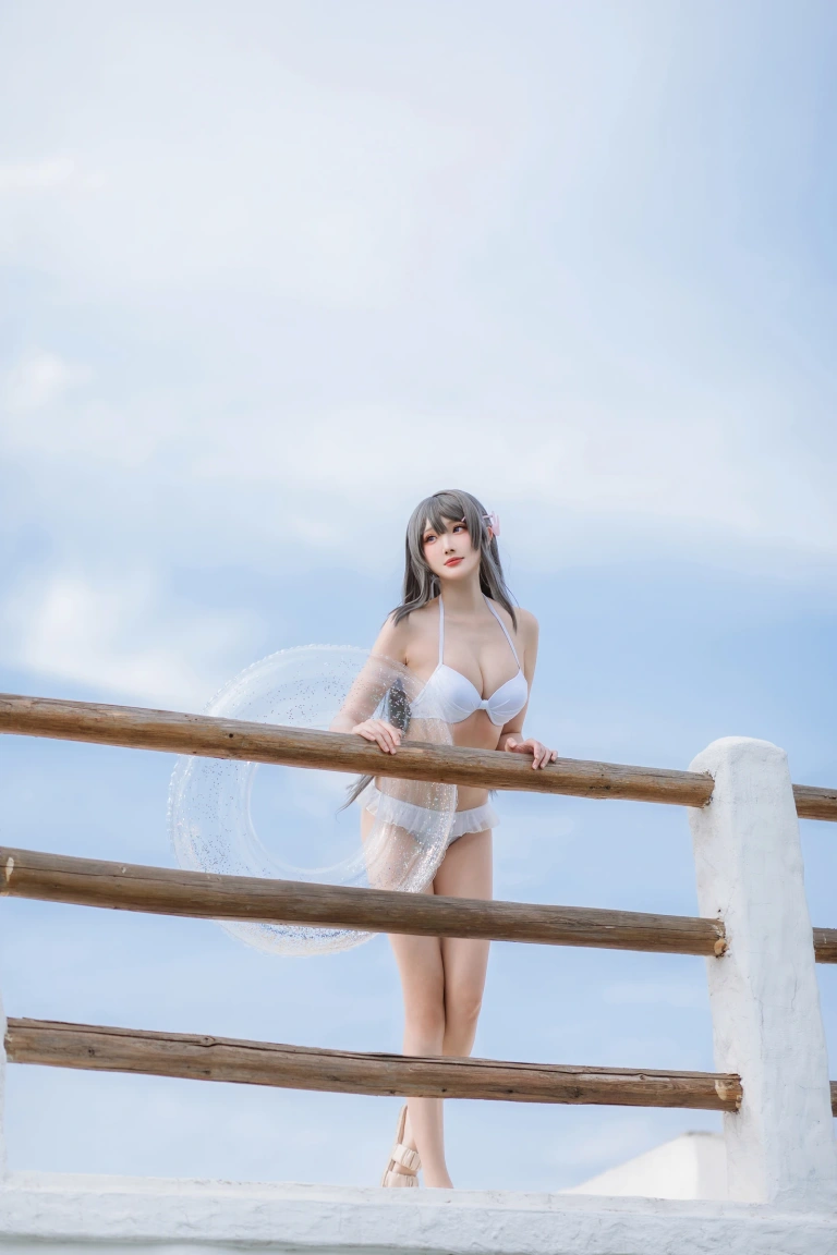 瓜希酱《樱岛麻衣 泳装》主题写真：28张全套美图