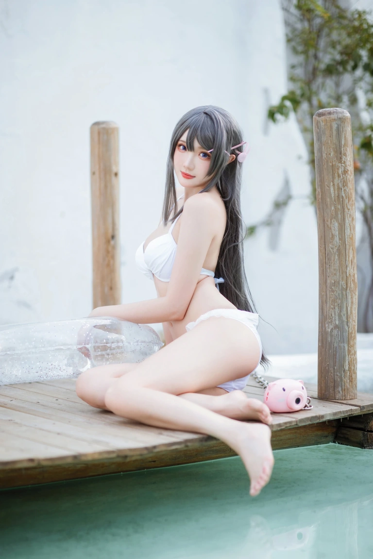 瓜希酱《樱岛麻衣 泳装》主题写真：28张全套美图