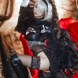 蜜汁猫裘《2b》主题写真：72张全套美图，含1个视频