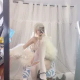 过期米线线喵《白月光》主题写真：40张全套美图