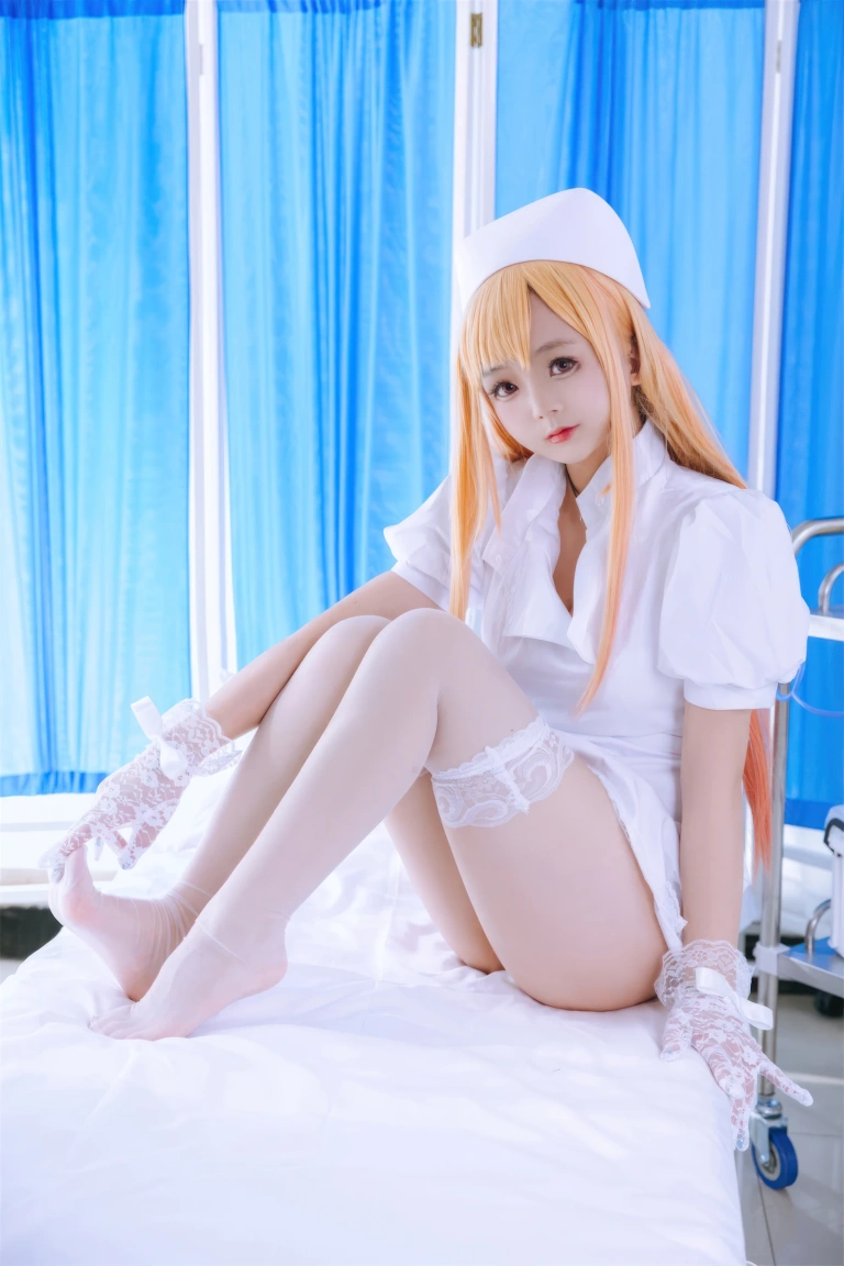 日奈娇(椎名莜)《喜多川海梦护士》主题写真：48张全套美图