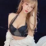 过期米线线喵《砂痣》主题写真：30张全套美图