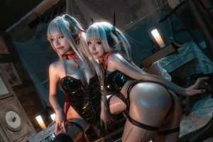 蠢沫沫《蠢沫沫&一笑芳香沁 双人吸血鬼》主题写真：30张全套美图