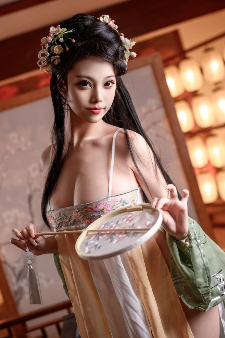 蜜汁猫裘《粉黛》主题写真：56张全套美图，含1个视频